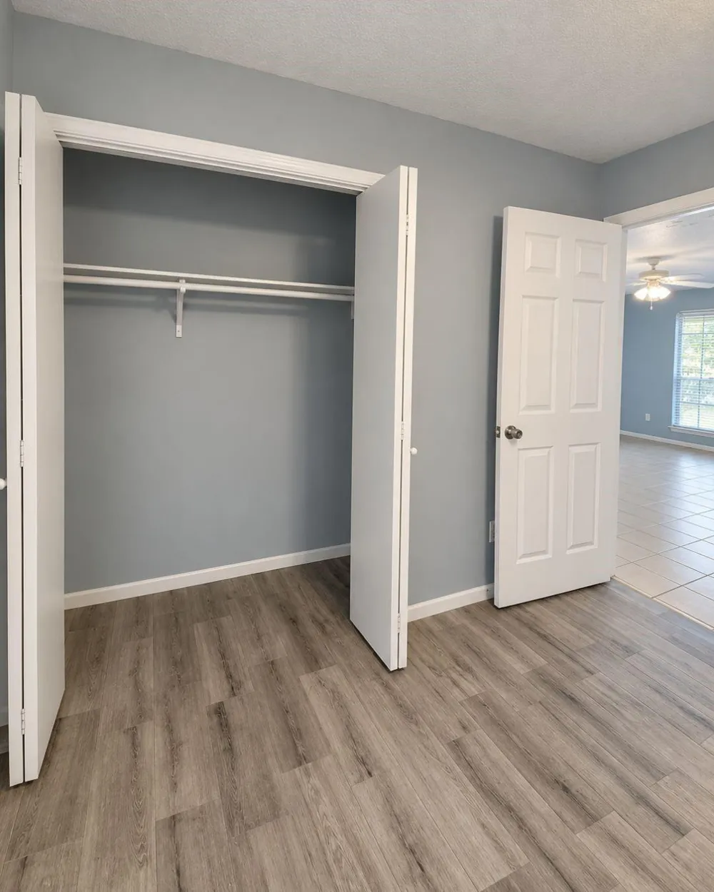1203 Pacific Street Conroe, TX 77301