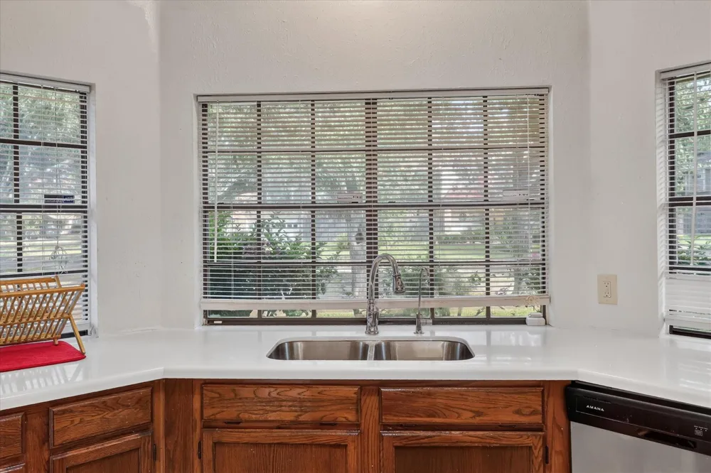 4614 Sunshine Drive Sugar Land, TX 77479