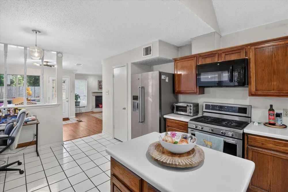 4614 Sunshine Drive Sugar Land, TX 77479