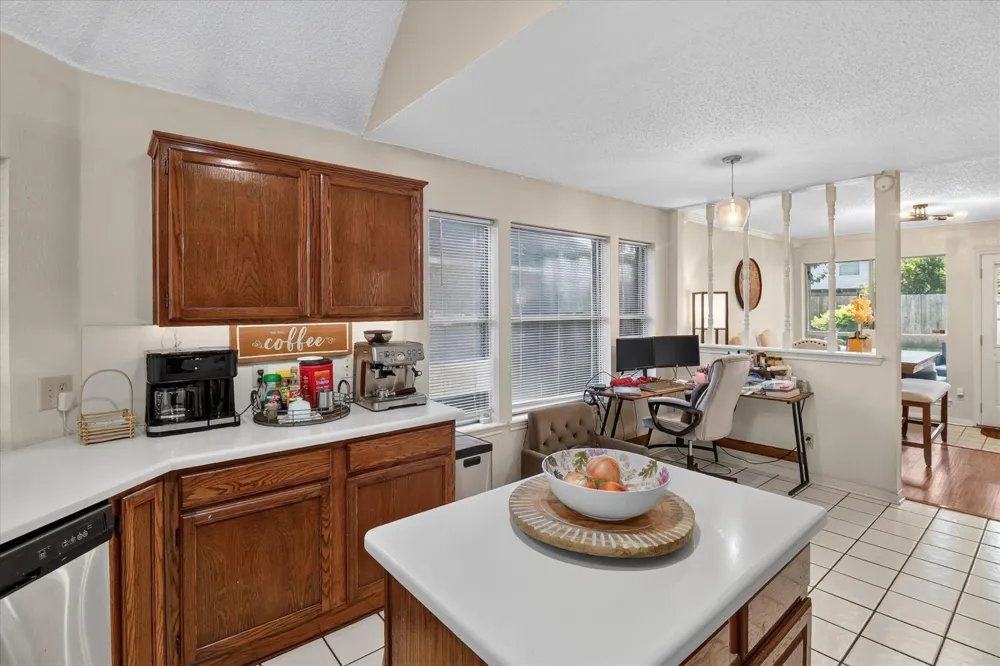4614 Sunshine Drive Sugar Land, TX 77479