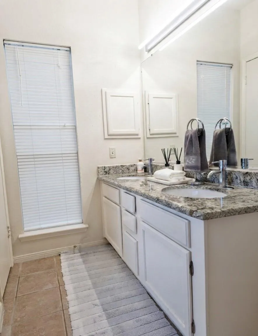 4614 Sunshine Drive Sugar Land, TX 77479