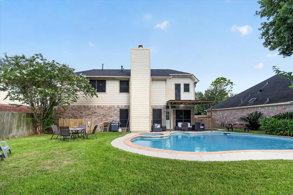 4614 Sunshine Drive Sugar Land, TX 77479