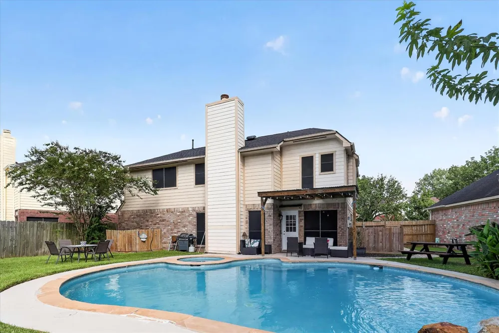 4614 Sunshine Drive Sugar Land, TX 77479
