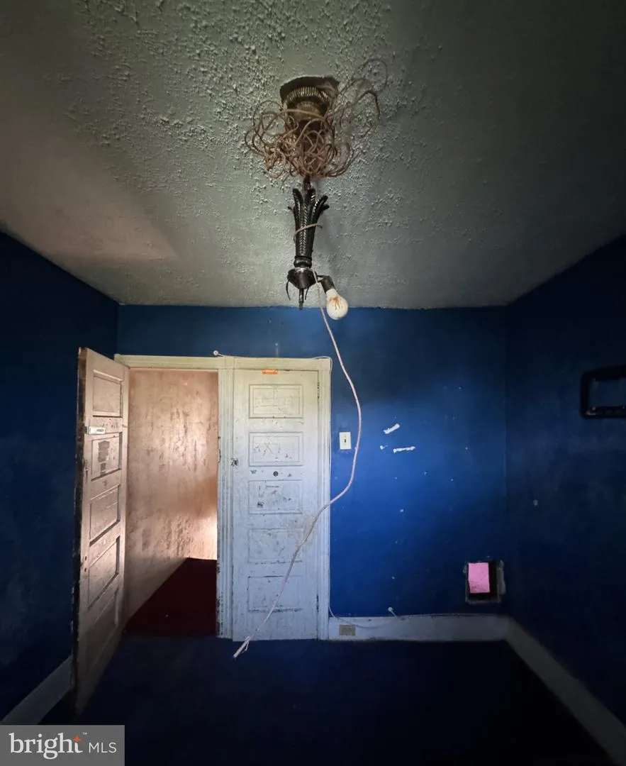 5747 BEECHWOOD STREET Philadelphia, PA 19138