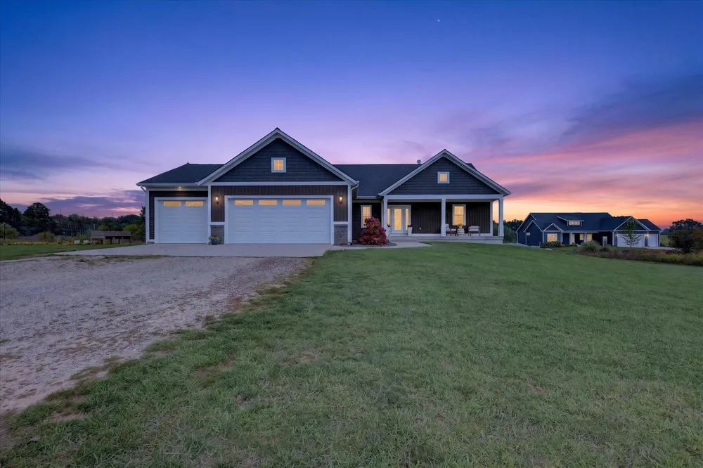11290 Stout Avenue NE Rockford, MI 49341