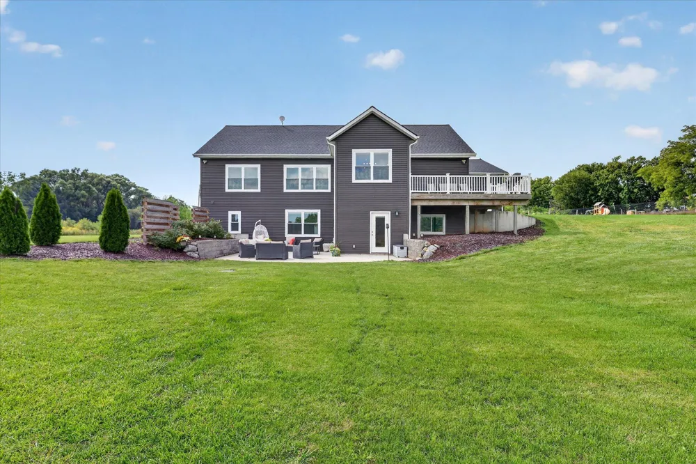 11290 Stout Avenue NE Rockford, MI 49341