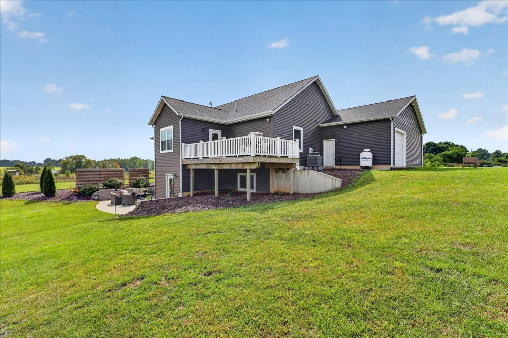 11290 Stout Avenue NE Rockford, MI 49341