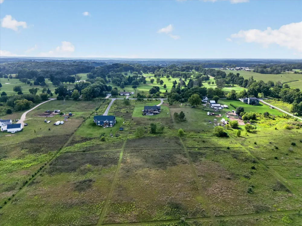 11290 Stout Avenue NE Rockford, MI 49341