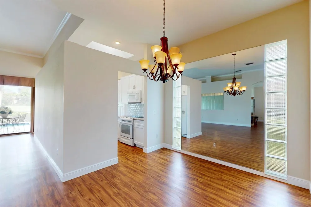 433 SW JEFFERSON CIRCLE Port St. Lucie, FL 34986
