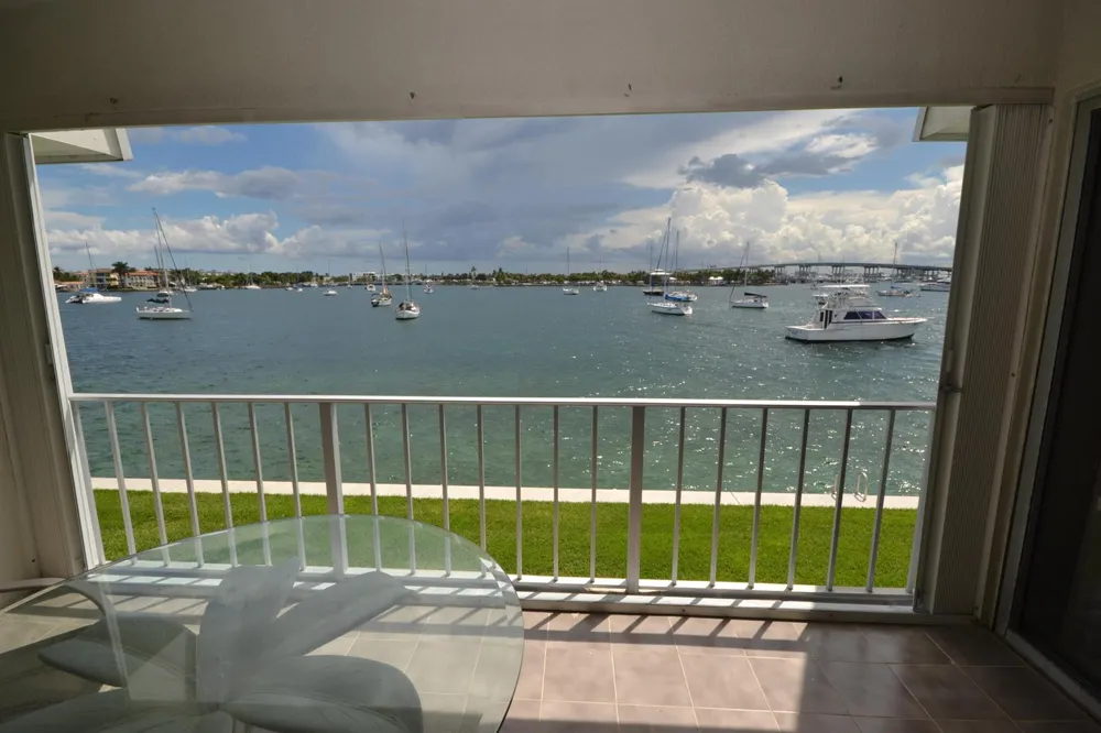 1051 SUGAR SANDS BOULEVARD #257 Singer Island, FL 33404