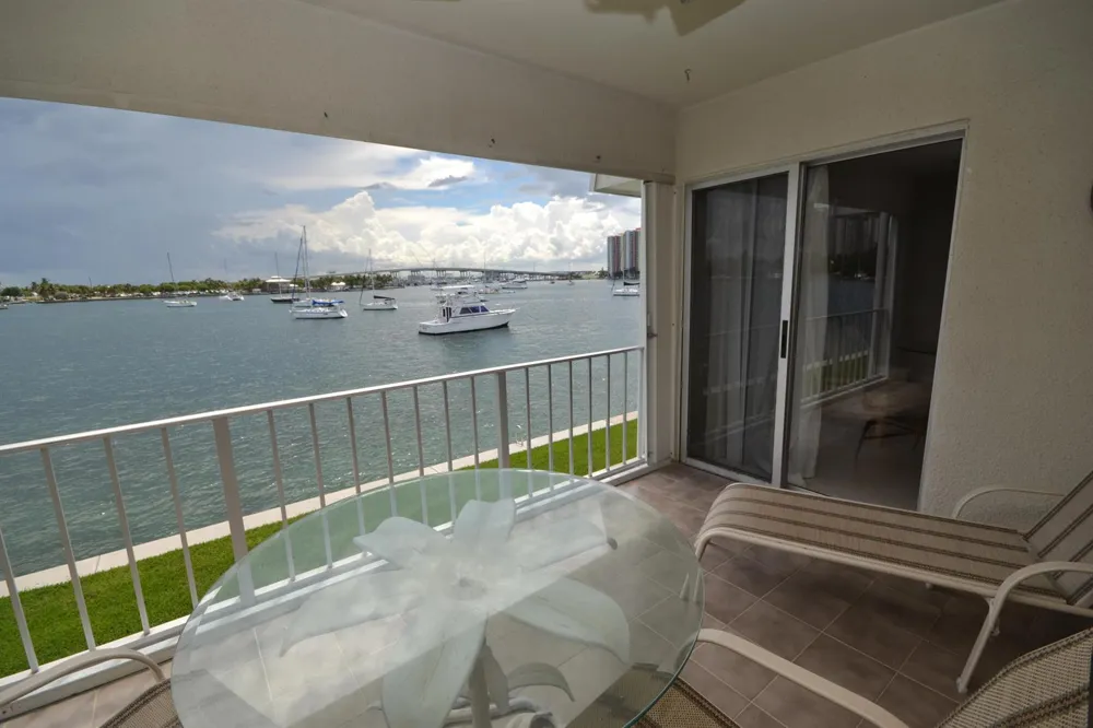 1051 SUGAR SANDS BOULEVARD #257 Singer Island, FL 33404