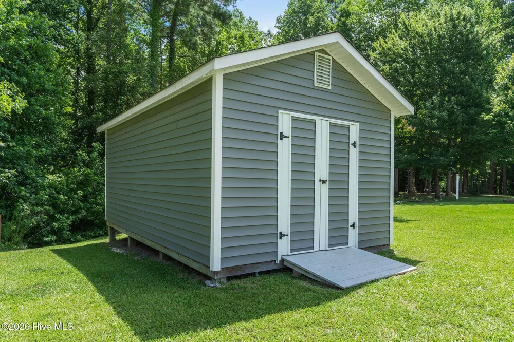 301 Palisades Way New Bern, NC 28560