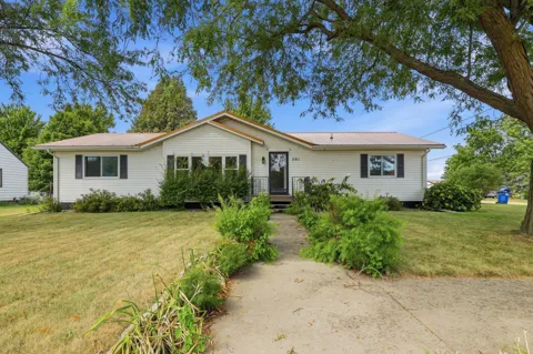 201 White Street S