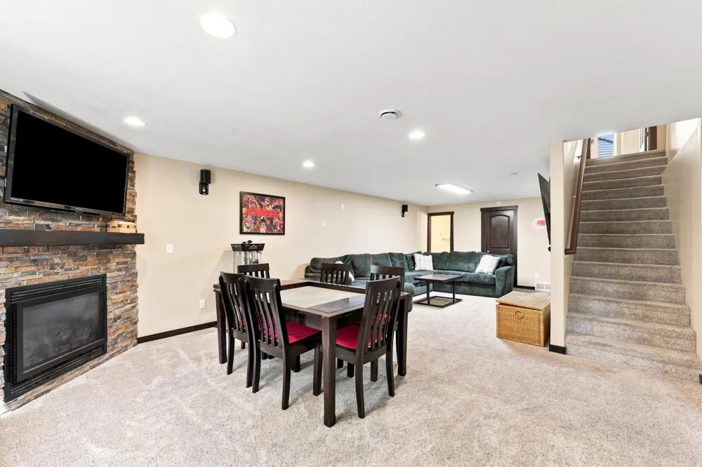 730 36th Avenue W West Fargo, ND 58078