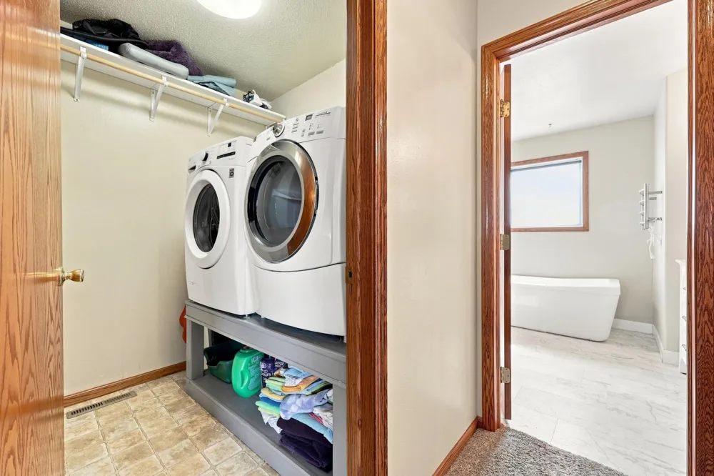 730 36th Avenue W West Fargo, ND 58078
