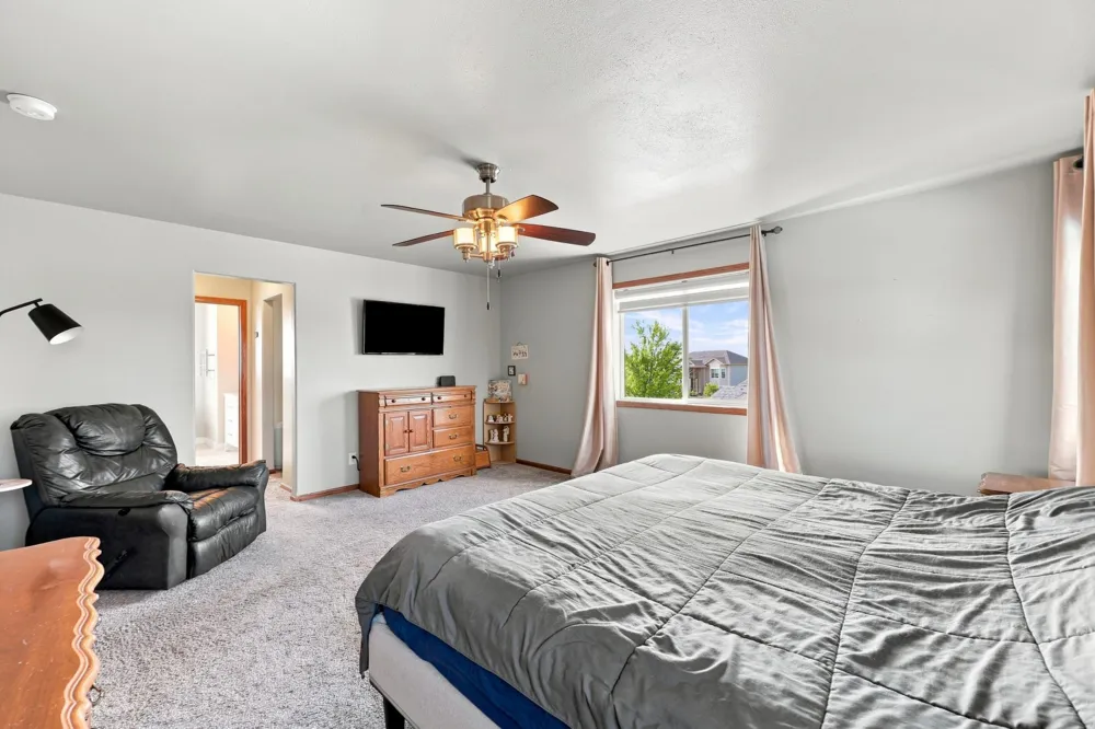730 36th Avenue W West Fargo, ND 58078