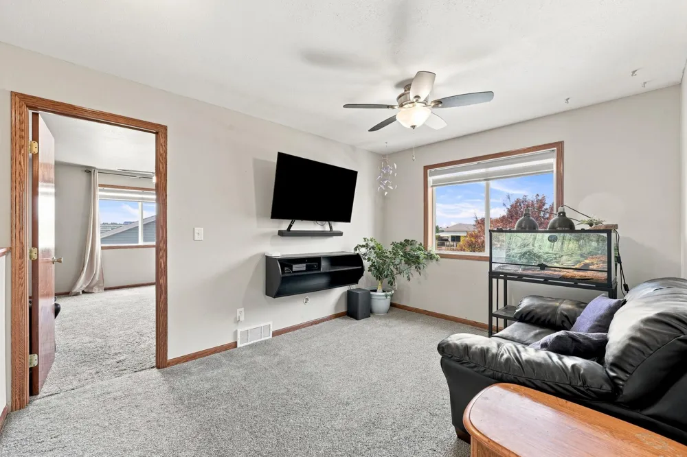 730 36th Avenue W West Fargo, ND 58078