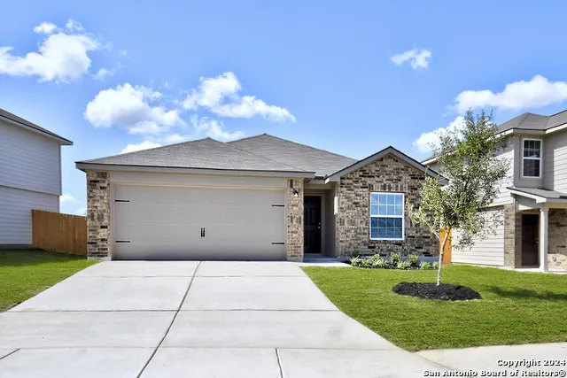 15115 Telfaire Meadow Von Ormy, TX 78073