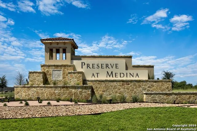 15115 Telfaire Meadow Von Ormy, TX 78073