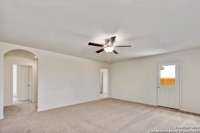 15115 Telfaire Meadow Von Ormy, TX 78073