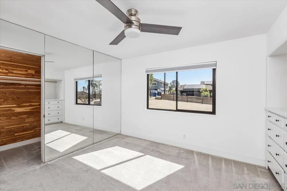 2073 Ginny Ln Escondido, CA 92025