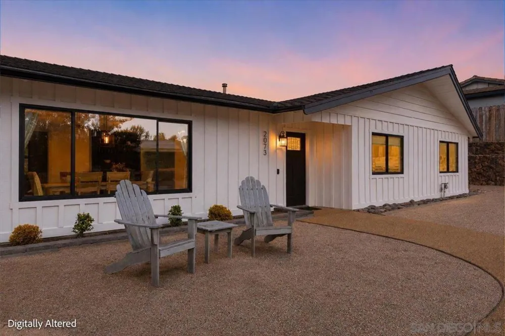 2073 Ginny Ln Escondido, CA 92025