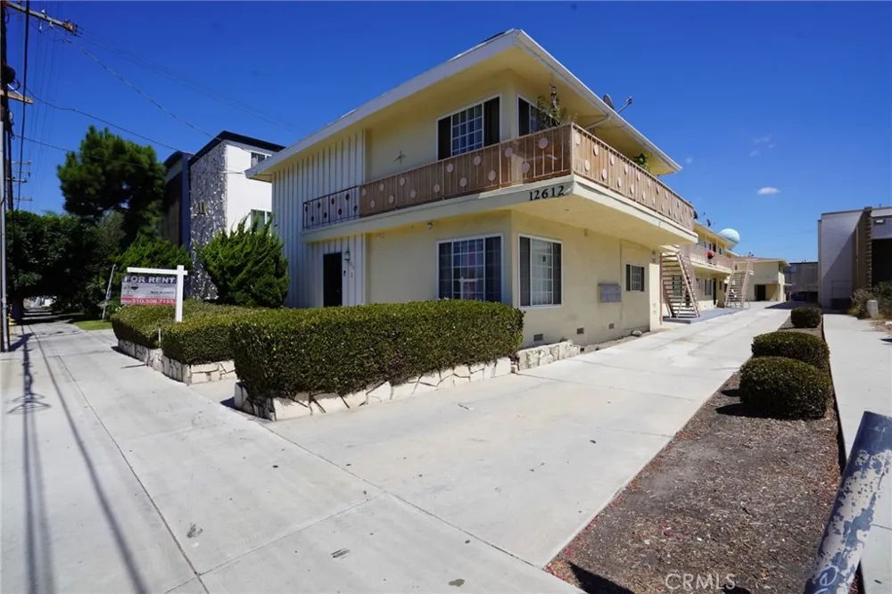 12612 Inglewood #3 Hawthorne, CA 90250