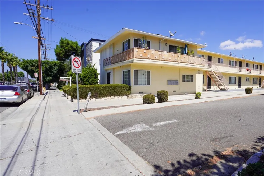 12612 Inglewood #3 Hawthorne, CA 90250