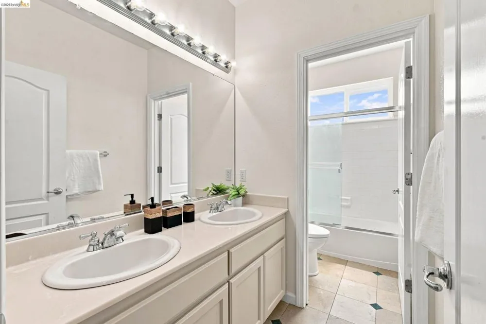 3523 Park Ridge Dr Richmond, CA 94806