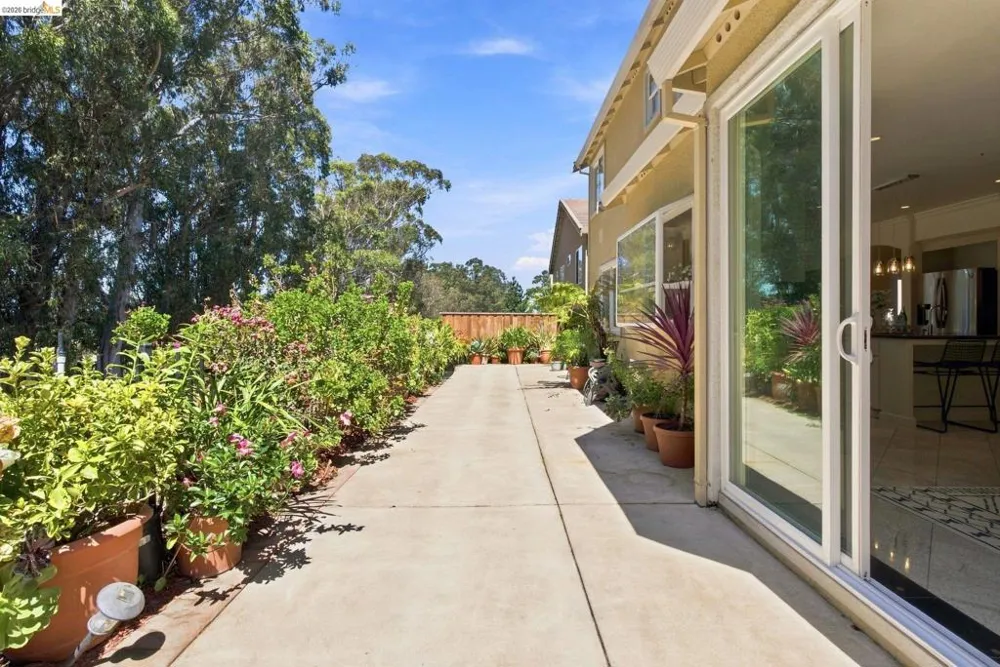 3523 Park Ridge Dr Richmond, CA 94806