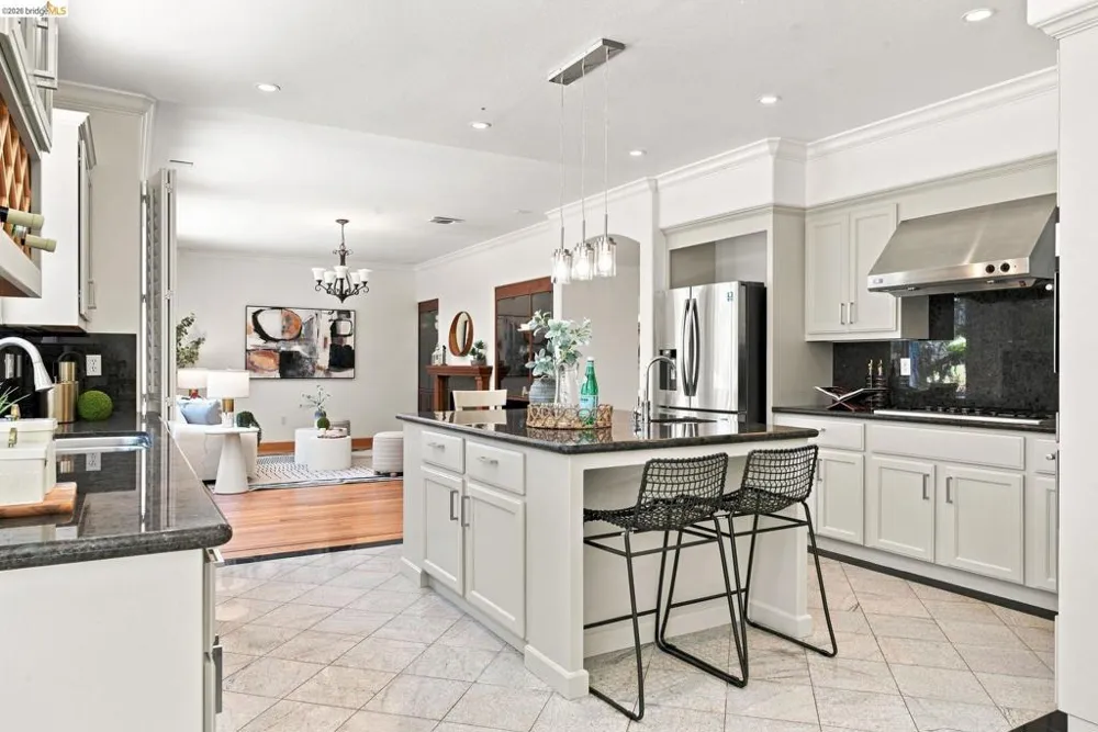 3523 Park Ridge Dr Richmond, CA 94806
