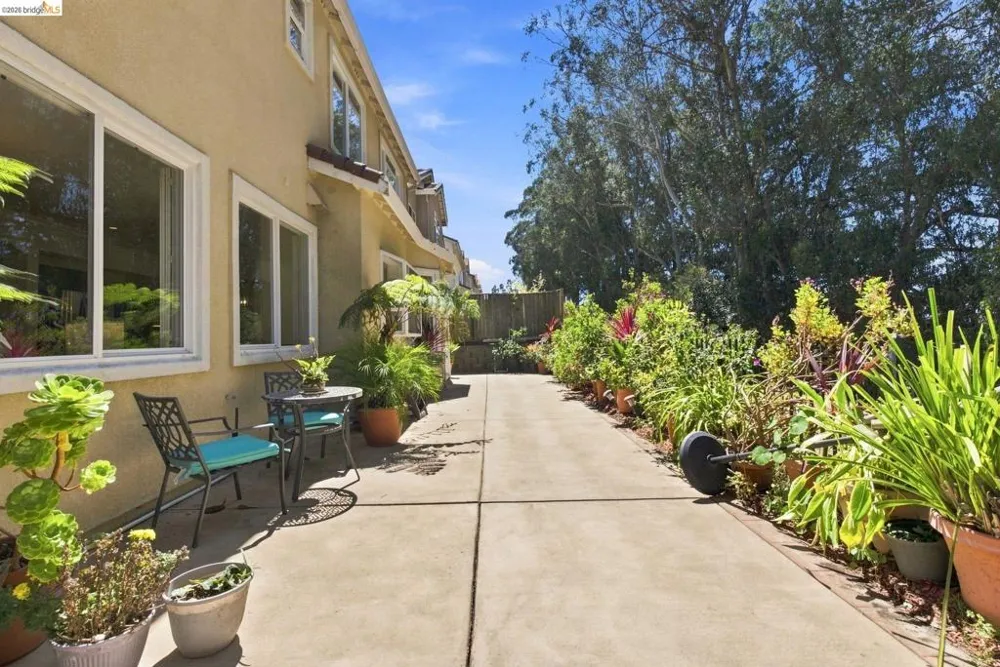 3523 Park Ridge Dr Richmond, CA 94806