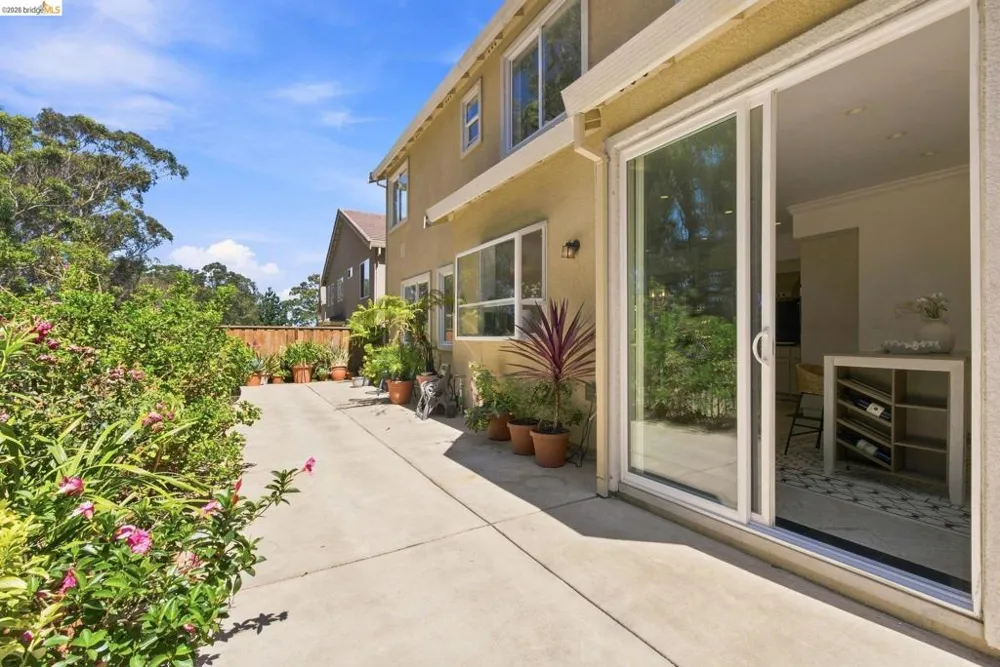 3523 Park Ridge Dr Richmond, CA 94806