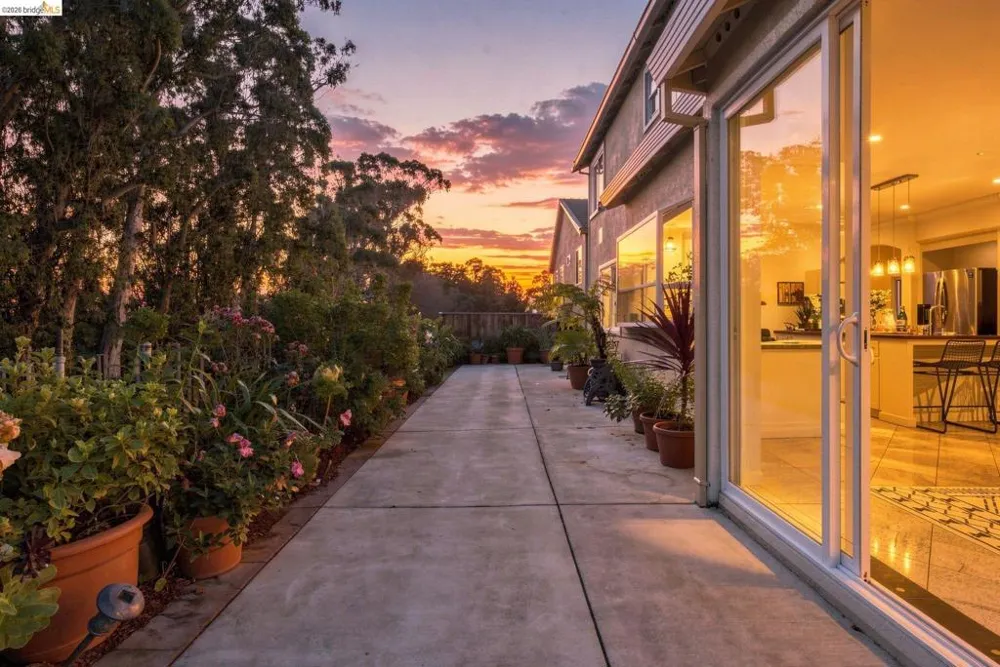 3523 Park Ridge Dr Richmond, CA 94806