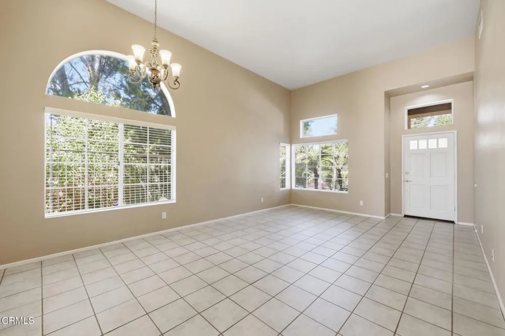 742 Buenos Tiempos Drive Camarillo, CA 93012