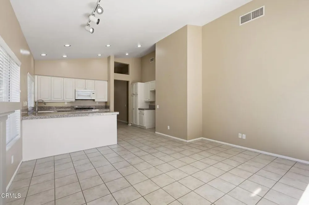 742 Buenos Tiempos Drive Camarillo, CA 93012
