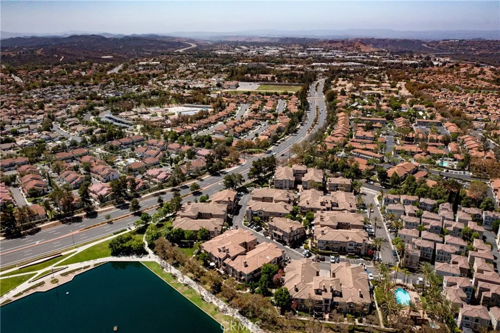 147 Montana Del Lago Rancho Santa Margarita, CA 92688