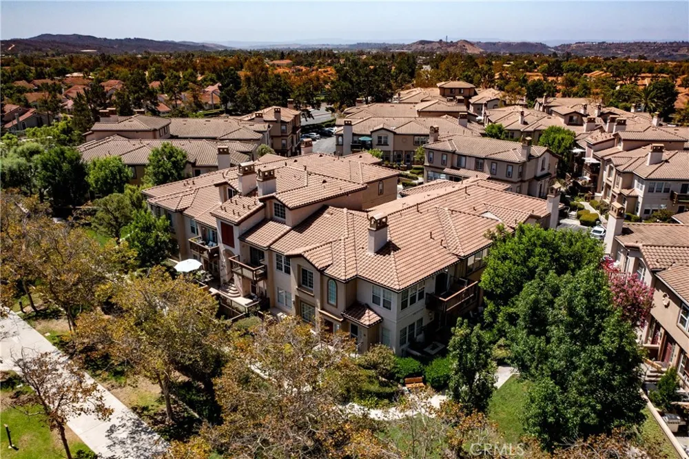 147 Montana Del Lago Rancho Santa Margarita, CA 92688