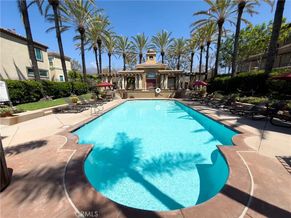 147 Montana Del Lago Rancho Santa Margarita, CA 92688