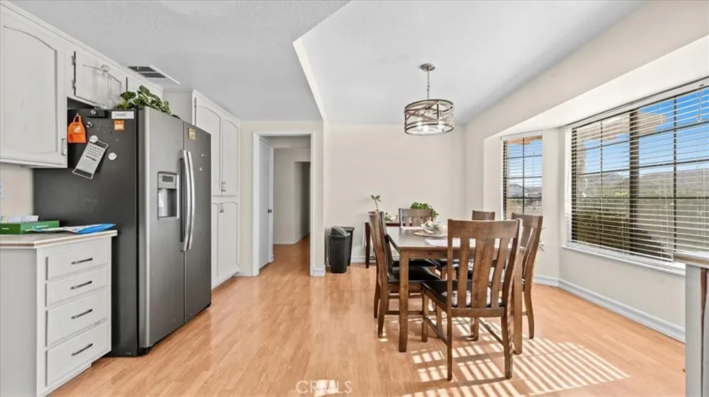 13561 Cuyamaca Apple Valley, CA 92308