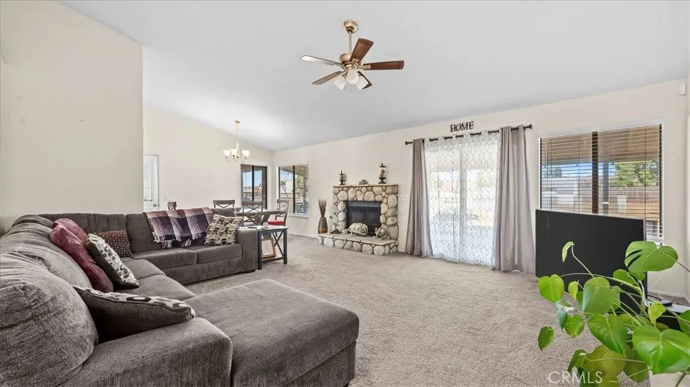 13561 Cuyamaca Apple Valley, CA 92308