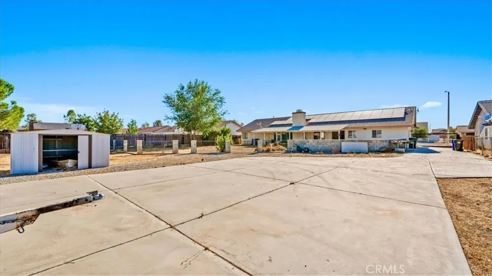 13561 Cuyamaca Apple Valley, CA 92308