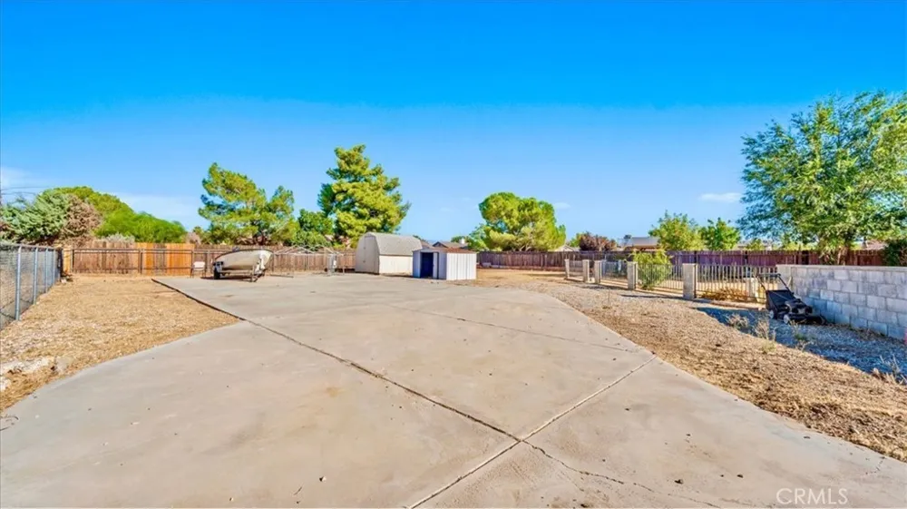 13561 Cuyamaca Apple Valley, CA 92308
