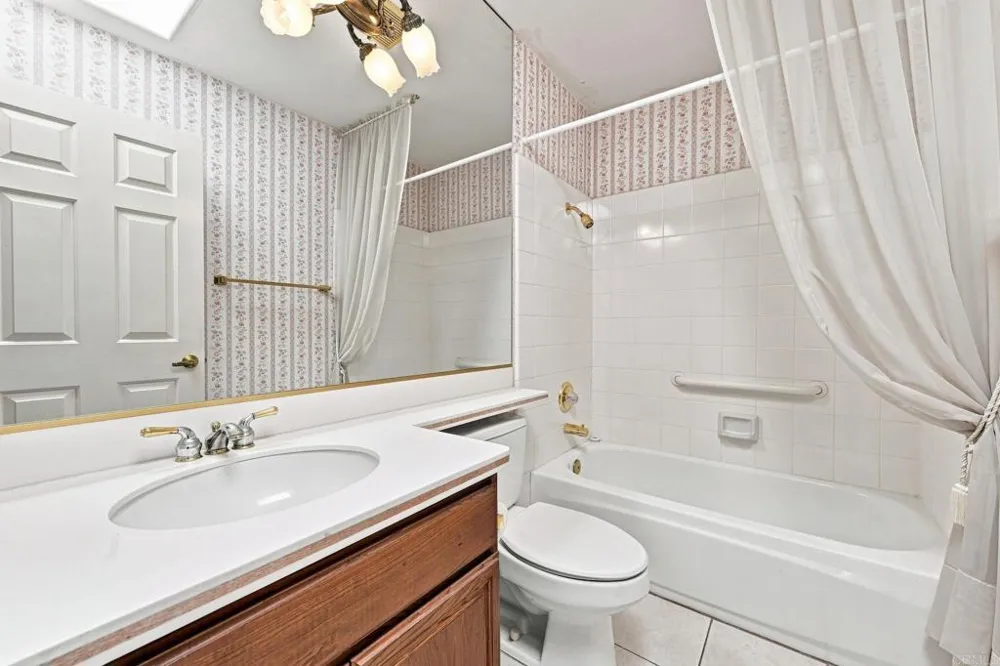 4644 Cordoba Way Oceanside, CA 92056