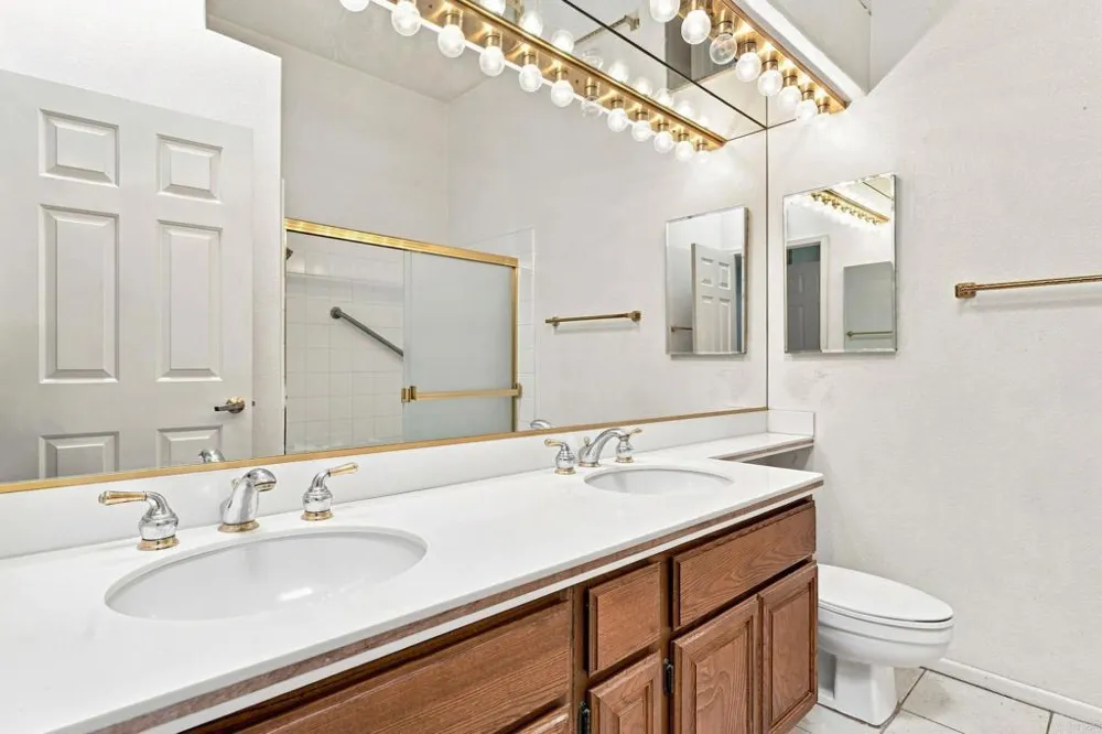 4644 Cordoba Way Oceanside, CA 92056