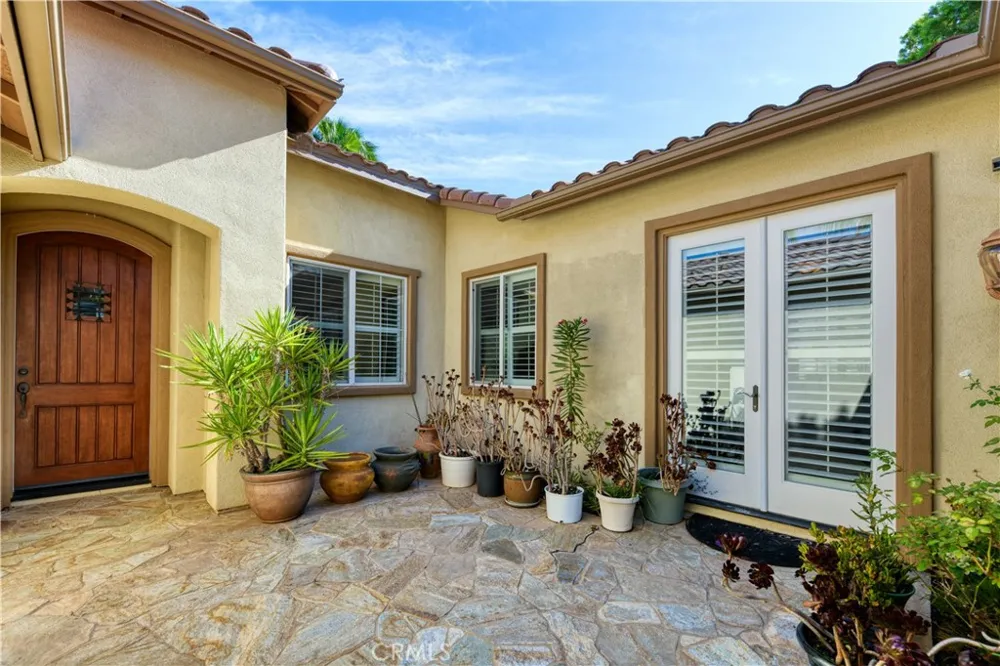 8784 Larkspur Corona, CA 92883