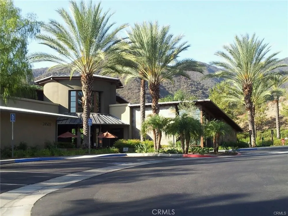 8784 Larkspur Corona, CA 92883