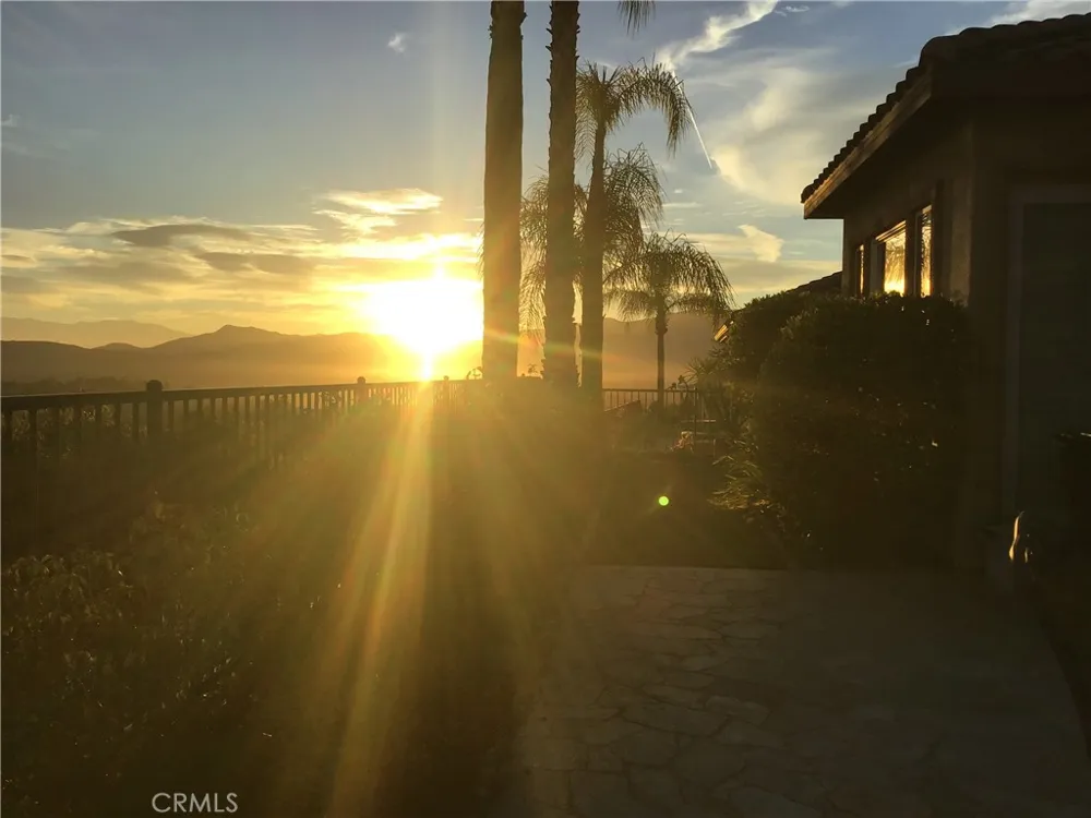 8784 Larkspur Corona, CA 92883