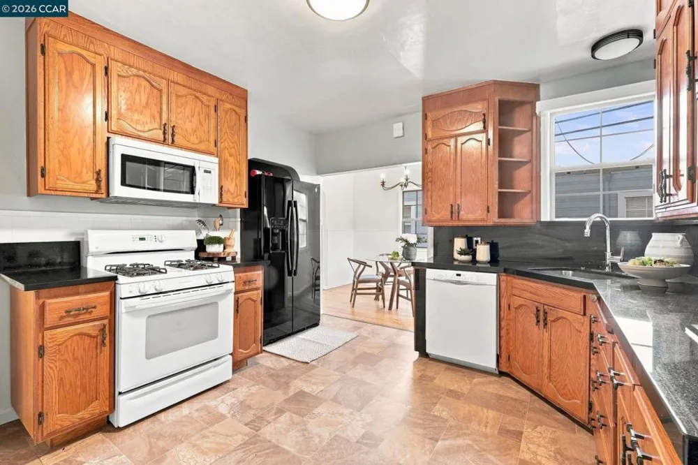 161 Viewmont Ave Vallejo, CA 94590