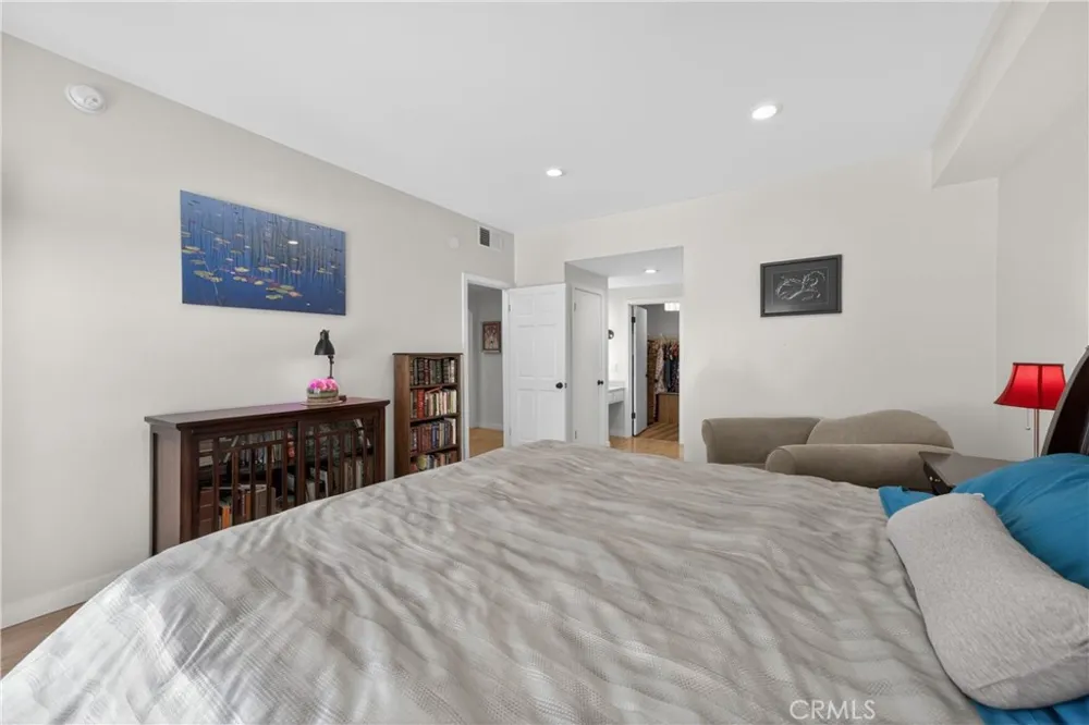 8180 Manitoba Street #136 Playa del Rey, CA 90293